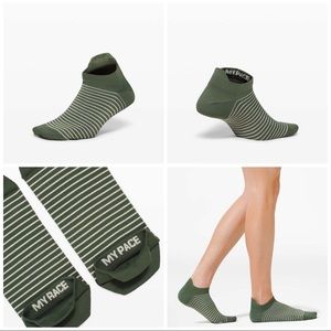 NWOT! Lululemon Light Speed Tab Sock *Silver